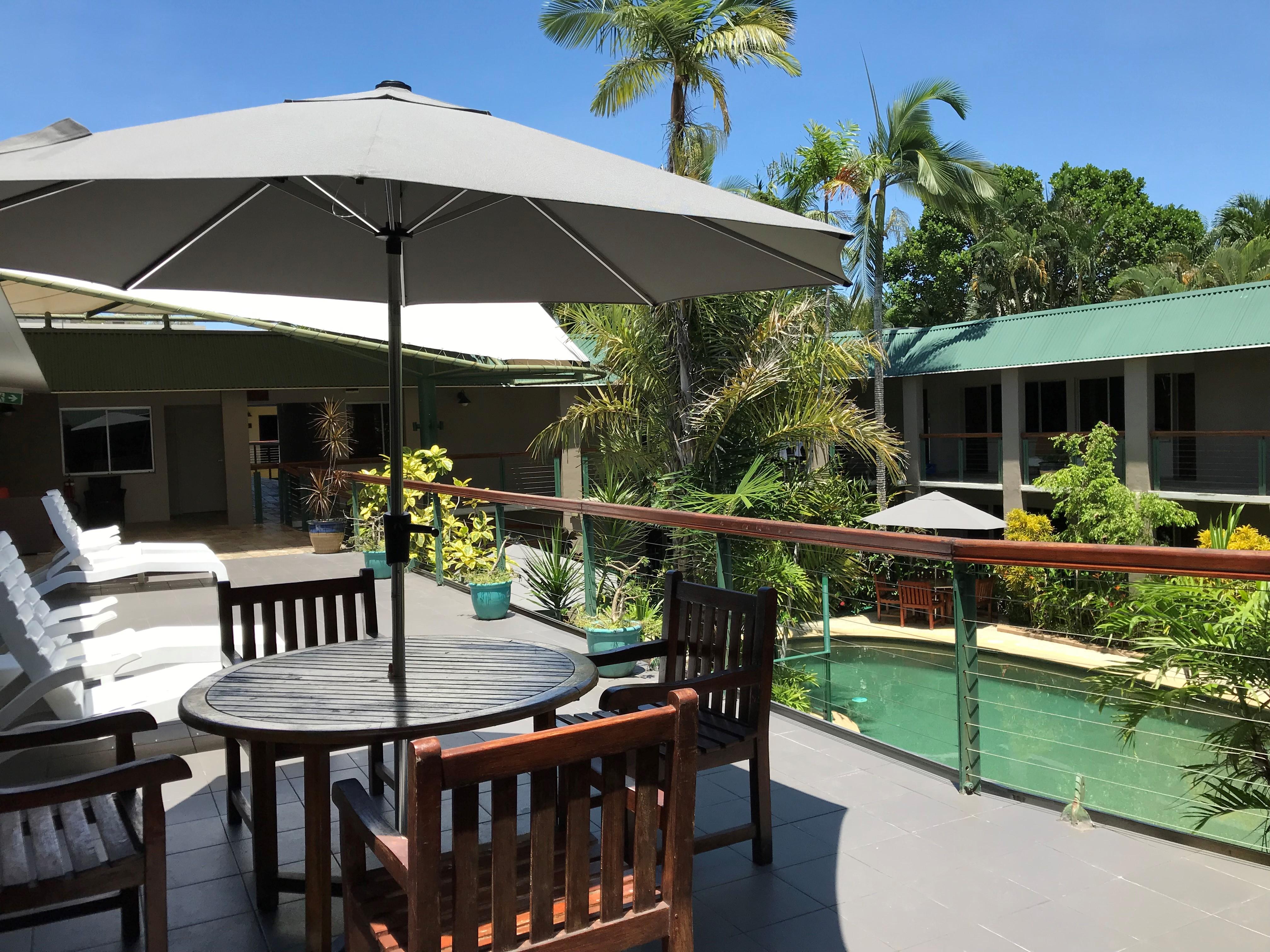 Bay Village Tropical Retreat & Apartments Cairns Exterior foto